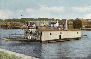 浮遊橋、カウズ 作： English Photographer