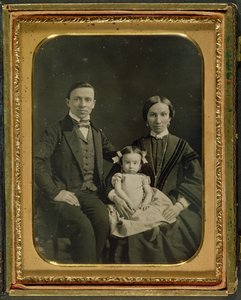 ヒラー家、1850年頃（ダゲレオタイプ） 作： English Photographer