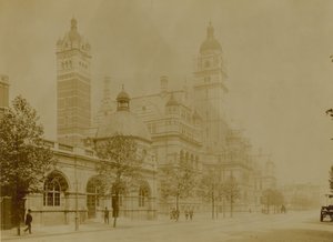 帝国研究所、サウスケンジントン、ロンドン 作： English Photographer