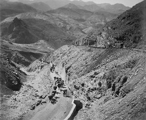 インド北西部開拓時代のカイバル・パス 作： English Photographer