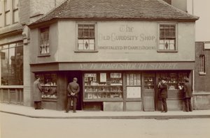 The Old Curiosity Shop、14 Portsmouth Street、Lincolns Inn Fields、ロンドン 作： English Photographer