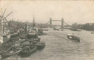 ロンドンのプール 作： English Photographer