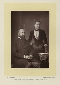 右の本。チャールズ卿とディルク夫人 作： English Photographer
