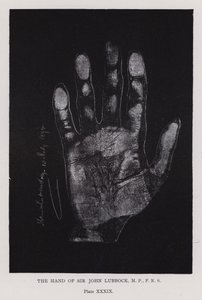 ジョン・ラボック卿の手（モノクロ写真 作： English Photographer