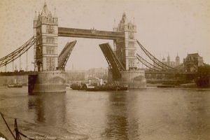 タワーブリッジ、ロンドン