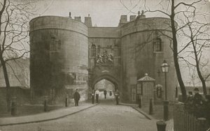 ロンドン塔 作： English Photographer