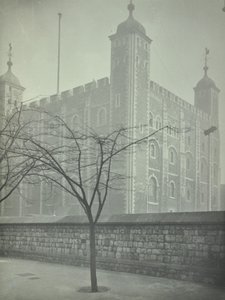 ロンドン塔、タワーヒル：ホワイトタワー、1899 作： English Photographer