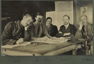 タッカー、ゴルト、パリ、ブル、アトキンス、1916年 作： English Photographer