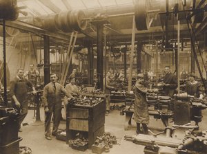 正体不明のイギリスの土木工事、20世紀初頭（モノクロ写真） 作： English Photographer