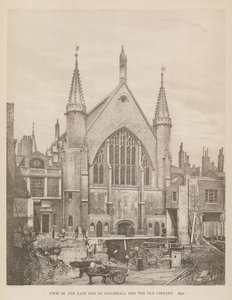 ロンドンのギルドホールの東端と古い図書館の眺め（1870年） 作： English Photographer