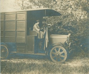 ウィリアムローレンスブラッグと彼のマレーン、1916年7月