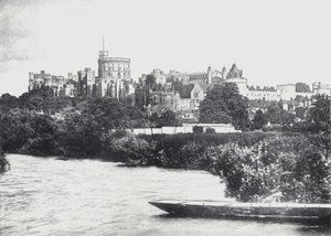 テムズ川から見たウィンザー城（モノクロ写真 作： English Photographer