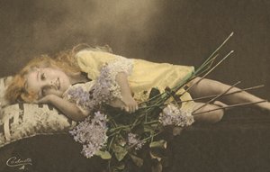 若い女の子と花 作： English Photographer