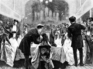 ヘアドレッシング展、1872 作： English School