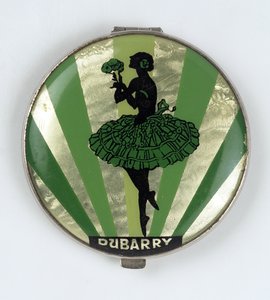 ダバリー製のバレリーナパウダーコンパクト（1920〜30年） 作： English School