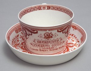 A記念碑のプレストンギルド1882、イギリス、ミントン、1882年頃のティーカップとソーサーの記念（陶器） 作： English School