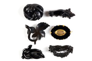 コスチュームジュエリー、1800年代（ジェット） 作： English School