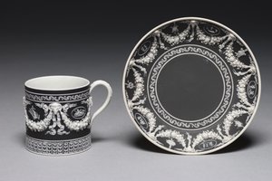 カップとソーサー、ウェッジウッドファクトリー設計、1790年頃 作： English School