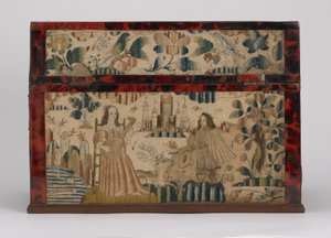 刺繍された棺、1660年頃（絹、キャンバス、木、べっ甲、銀製の台紙）