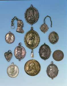 チャールズ1世（1625-49）（金属）の支持者のための英語の南北戦争バッジ 作： English School