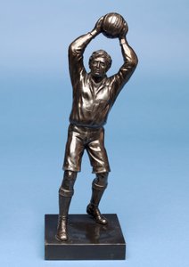 フットボール選手、時計セットの一部（塗装されたスペルター）（315475および315476 -315477も参照） 作： English School