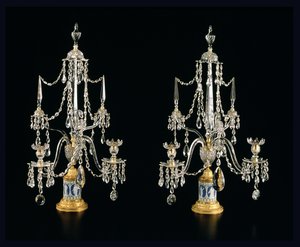 ジョージIII燭台、1790年頃（カットガラス、オルモル、ウェッジウッドジャスパーウェア）