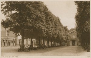 マールボロ大学、ウィルトシャー 作： English School