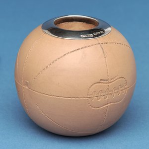 フットボールの形をしたマッチホルダー、Doulton＆Co.、Lambeth（セラミック）