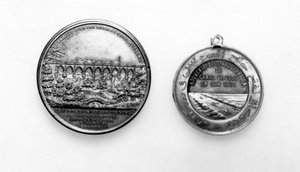 1830年のリバプールとマンチェスター鉄道の開通を記念するメダリオン（金属細工） 作： English School