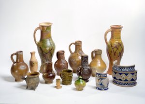 TEローレンス、オックスフォード（陶器）によって発見された中世の船（参照：114285） 作： English School