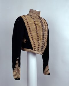 役員の短いカエルのジャケット、1854年頃 作： English School