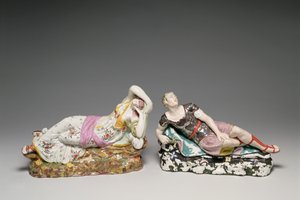 クレオパトラ（紀元前69〜30年）とマークアントニー（紀元前82〜30年頃）、スタフォードシャー、1810年〜20年頃（真珠製品）のリクライニングフィギュア 作： English School