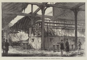 先週の火曜日の朝、ヴィクトリア駅で起きた爆発事故の様子（彫刻 作： English School