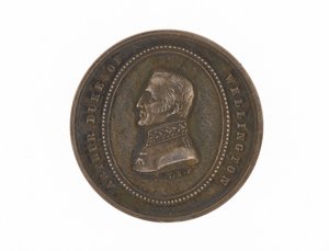 ウェリントン公爵の死を記念する銀メダル、1852年 作： English School