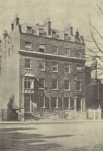タタムス、1905年（彫刻） 作： English School