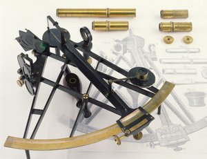 ディーラーのウィリアムヒーラー（1763-1815）が署名した、おそらくジョージアダムス（1750-95）によるテンインチセクスタント（オリジナルの酸化仕上げの真鍮）