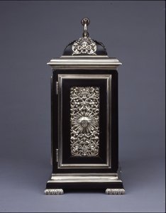 バーナード・トンピオン、トンピオン・アンド・バンガー、ロンドン、No。460、印象的なブラケット時計、c.1708 作： English School