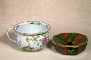 2つのチャンバーポット（セラミック）