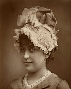 ジェラルディンウルマー、アメリカの歌手および女優、1887年