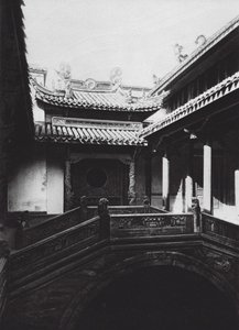 寧波、福建回族權、車江、福建クラブの前庭（モノクロ写真） 作： Ernst Boerschmann