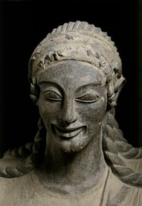 エトルリア美術：アポロン（詳細）。前510-490年、ヴェイウスの聖域より（テラコッタ製） 作： Etruscan