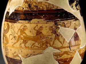 エトルリアの古代遺物：粘土製オルペ（ラッパ状の高台を持つ洋ナシ型の水差し）「オルペ・チギ」、マクミランの画家によって装飾された多色刷りのプロトコリント様式、前640～630年。ライオン狩りの場面を描いた細部。ヴェイオより。ローマ、ムセオ 作： Etruscan