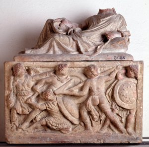 エトルリア文明。イタリア・キウシのテラコッタ製骨壺-紀元前2世紀 Dim 33x56x27 cm (エトルリア美術：テラコッタ製骨壺 紀元前2世紀) Florence, Museo Archeologico, inv 5686