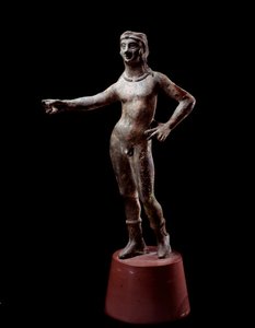 エトルリア文明：「「カルサンのデザインの神」」ブロンズ彫刻、紀元前3世紀、イタリア、コルトーナから薄暗い30 cm 作： Etruscan