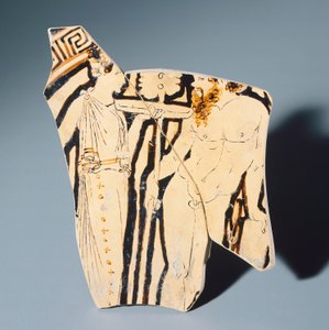 ヴィリア・ジュリアの画家によるKylix、フラグメント。赤絵の土器。エトルリア文明、紀元前4世紀。 作： Etruscan