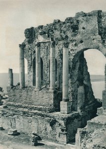 ギリシャ劇場の一部、タオルミーナ、シチリア、1927 作： Eugen Poppel