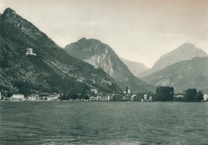 1927年、イタリア、ガルダ湖からのリーヴァデルガルダ 作： Eugen Poppel