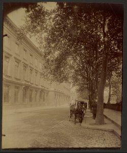  作： Eugène Atget