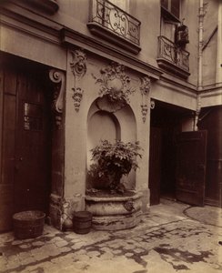 元国会議員ホテル、3 Rue des Lions 作： Eugène Atget