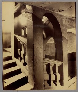 階段、ブラン＝マント通り25番地 作： Eugène Atget